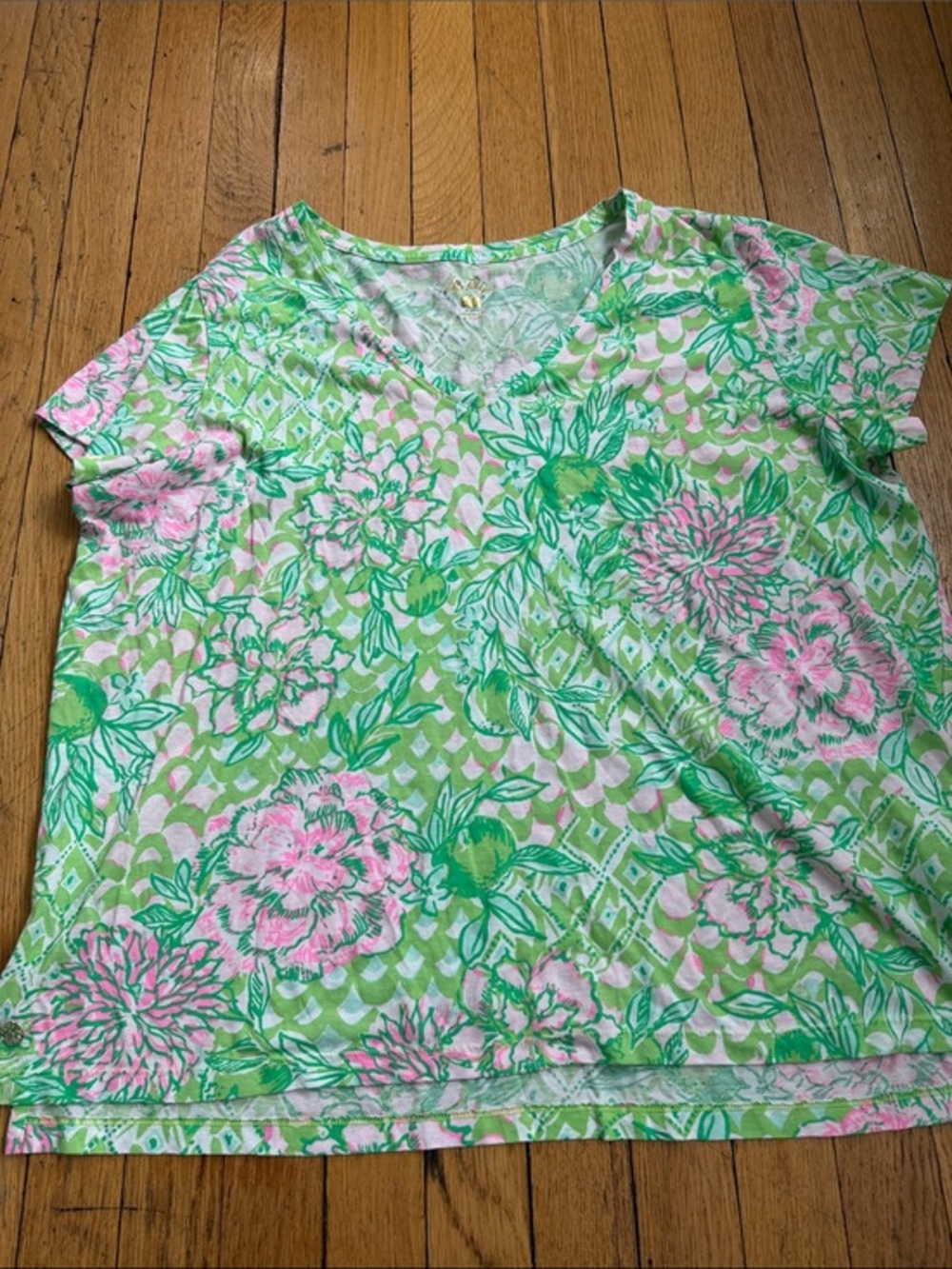 Lilly Pulitzer Green & Pink Floral V-Neck Tee